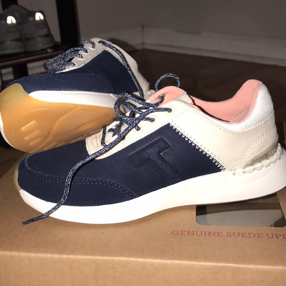 TOMS Sneakers, New in Box!